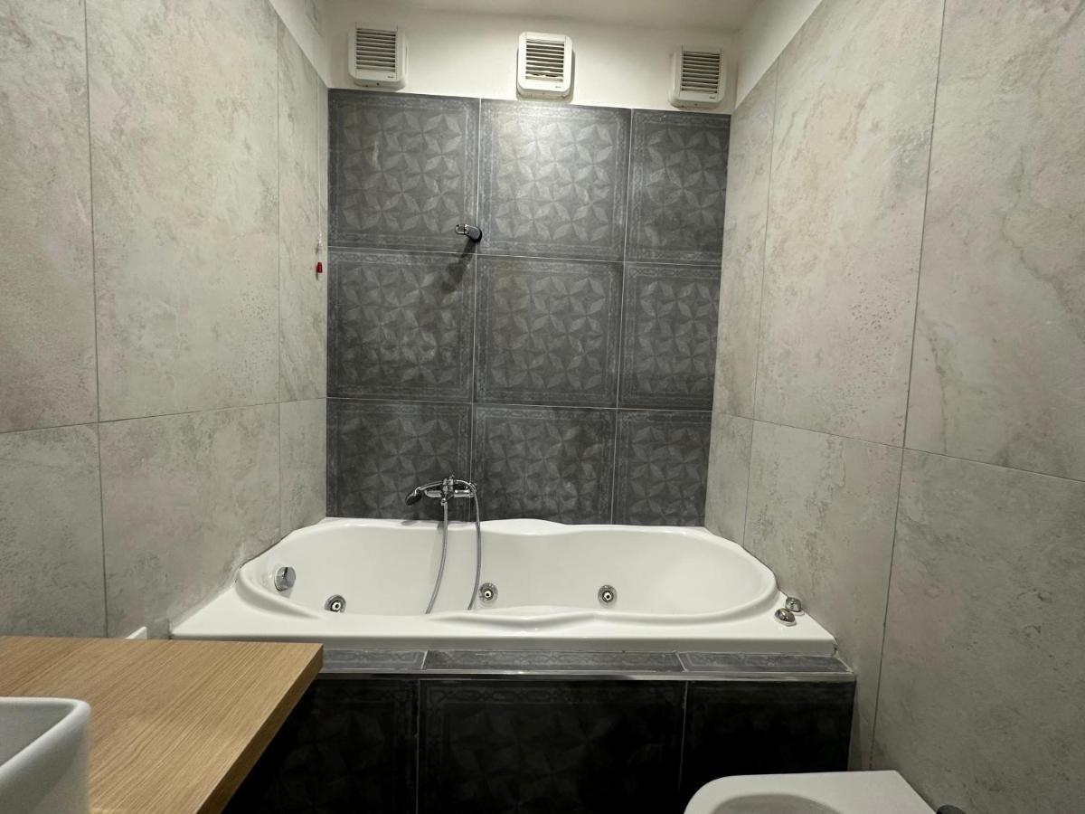 Al Centro Bed & Breakfast Формия Екстериор снимка