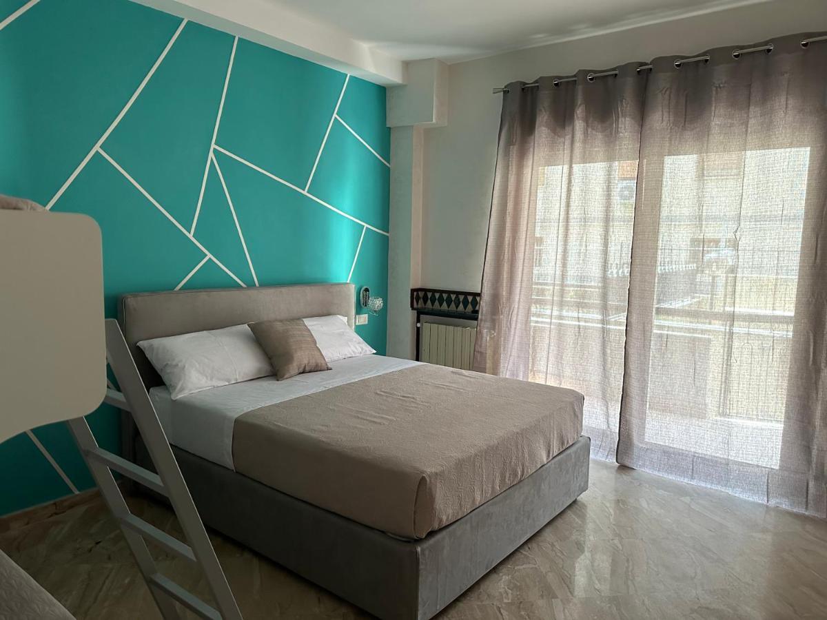 Al Centro Bed & Breakfast Формия Екстериор снимка